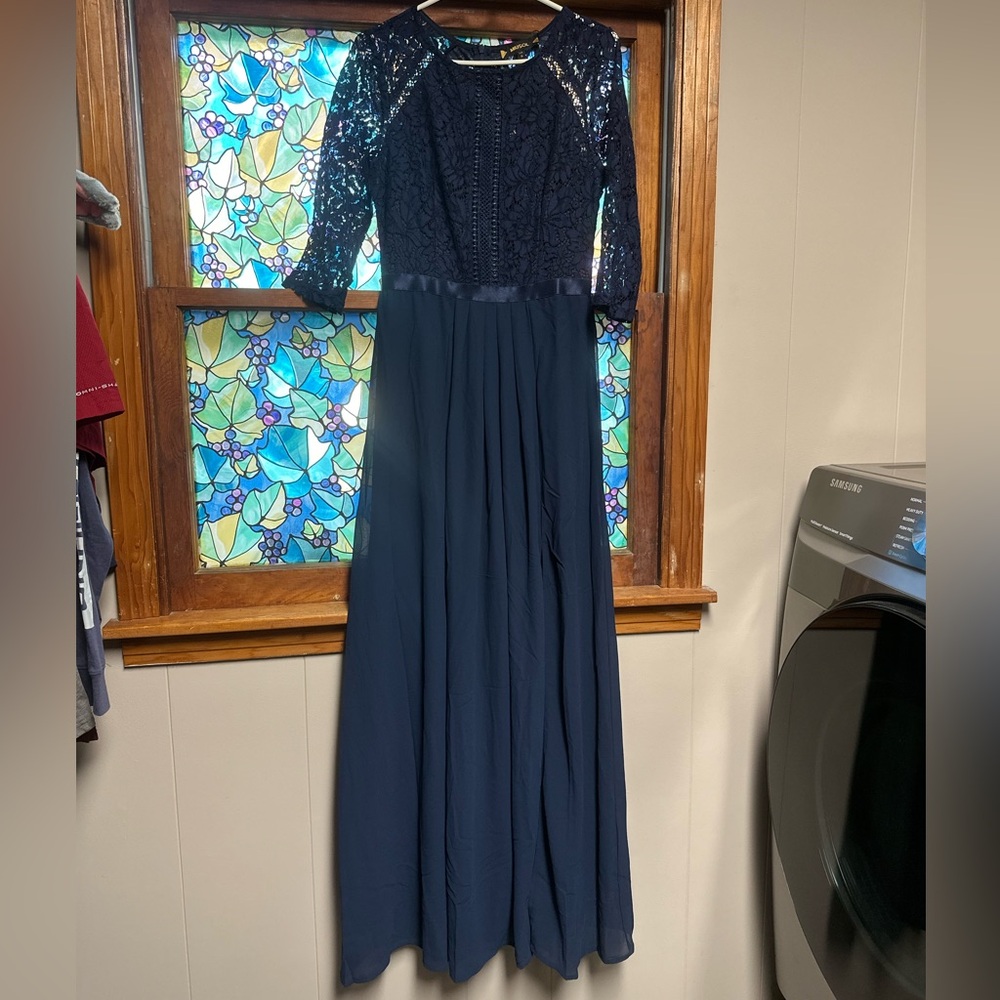 Navy long formal dress size medium - Picture 5 of 5
